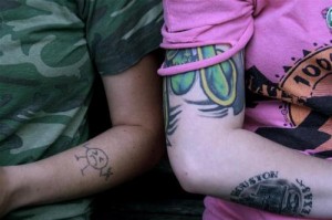 Tattoo-MaennchenUndGruen-DougEgen